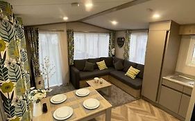 Brand New 6 Berth Holiday Home