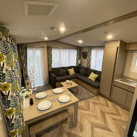 Brand New 6 Berth Holiday Home Selsey Exterior photo