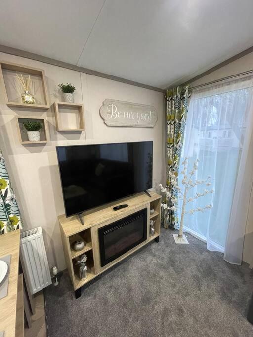 Brand New 6 Berth Holiday Home Selsey Exterior photo