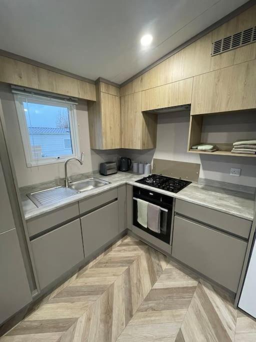 Brand New 6 Berth Holiday Home Selsey Exterior photo